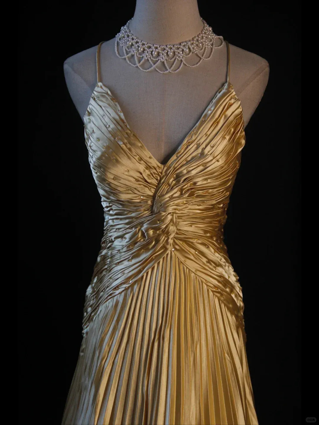 Glamorous Mermaid V-Neck Crisscross-Strap Gold Satin Prom Dresses