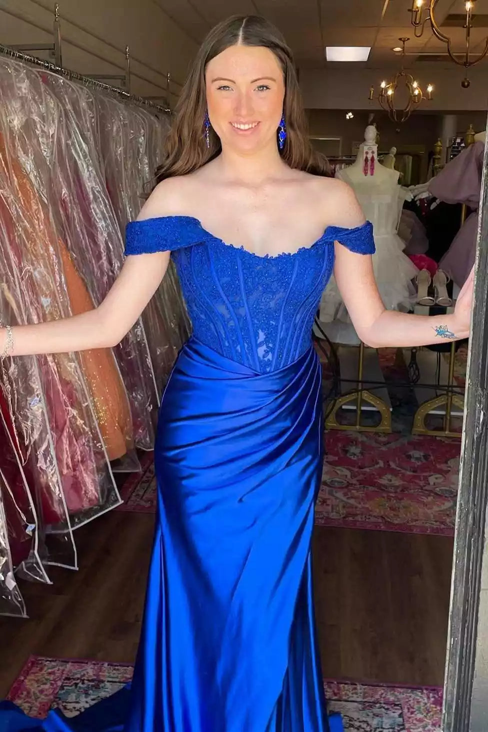 Glamorous Royal Blue Mermaid Gown with Lace Off-the-Shoulder Bodice & Satin Skirt