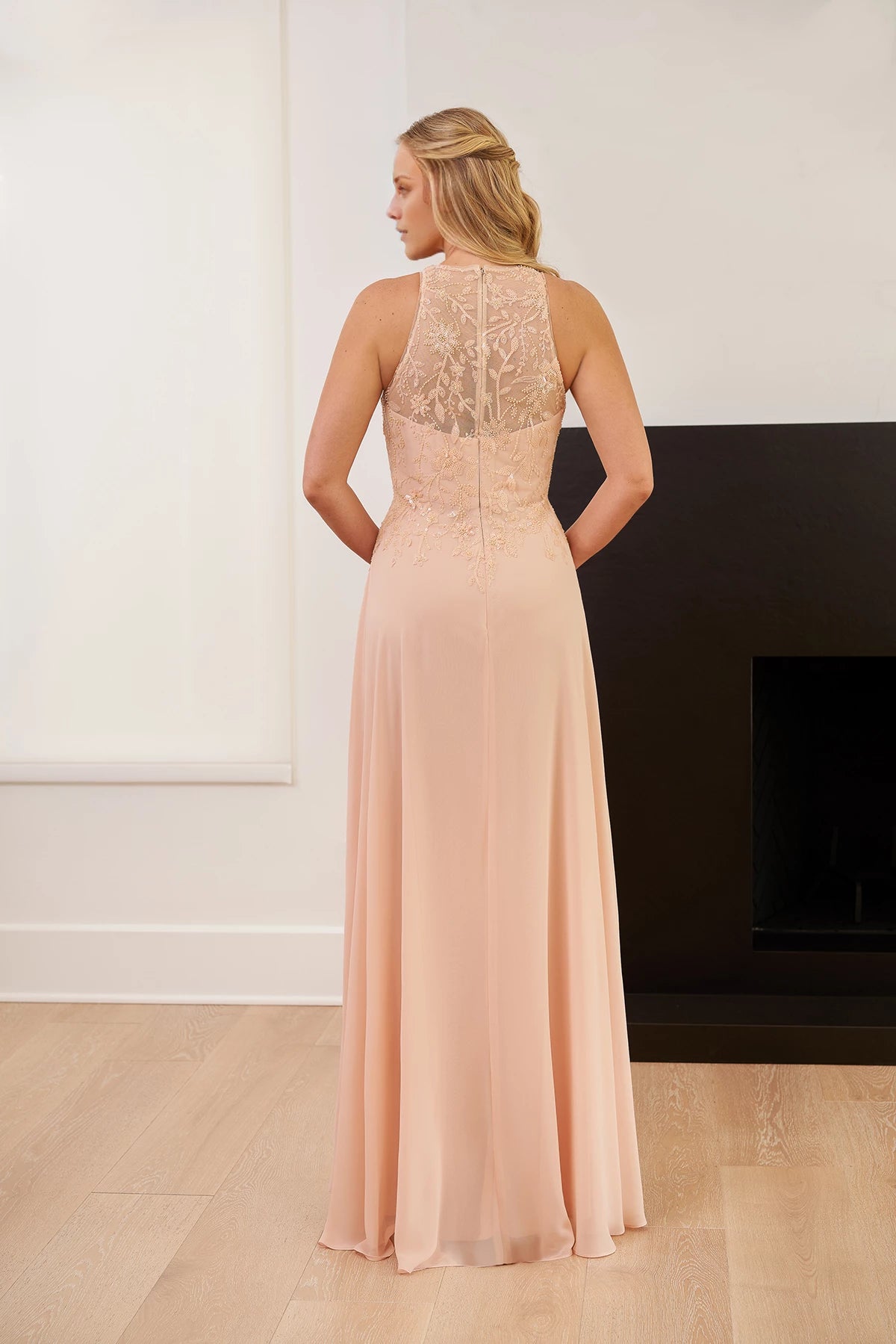 Graceful A-line Gown with V-Neckline Mother of the Bride Dresses