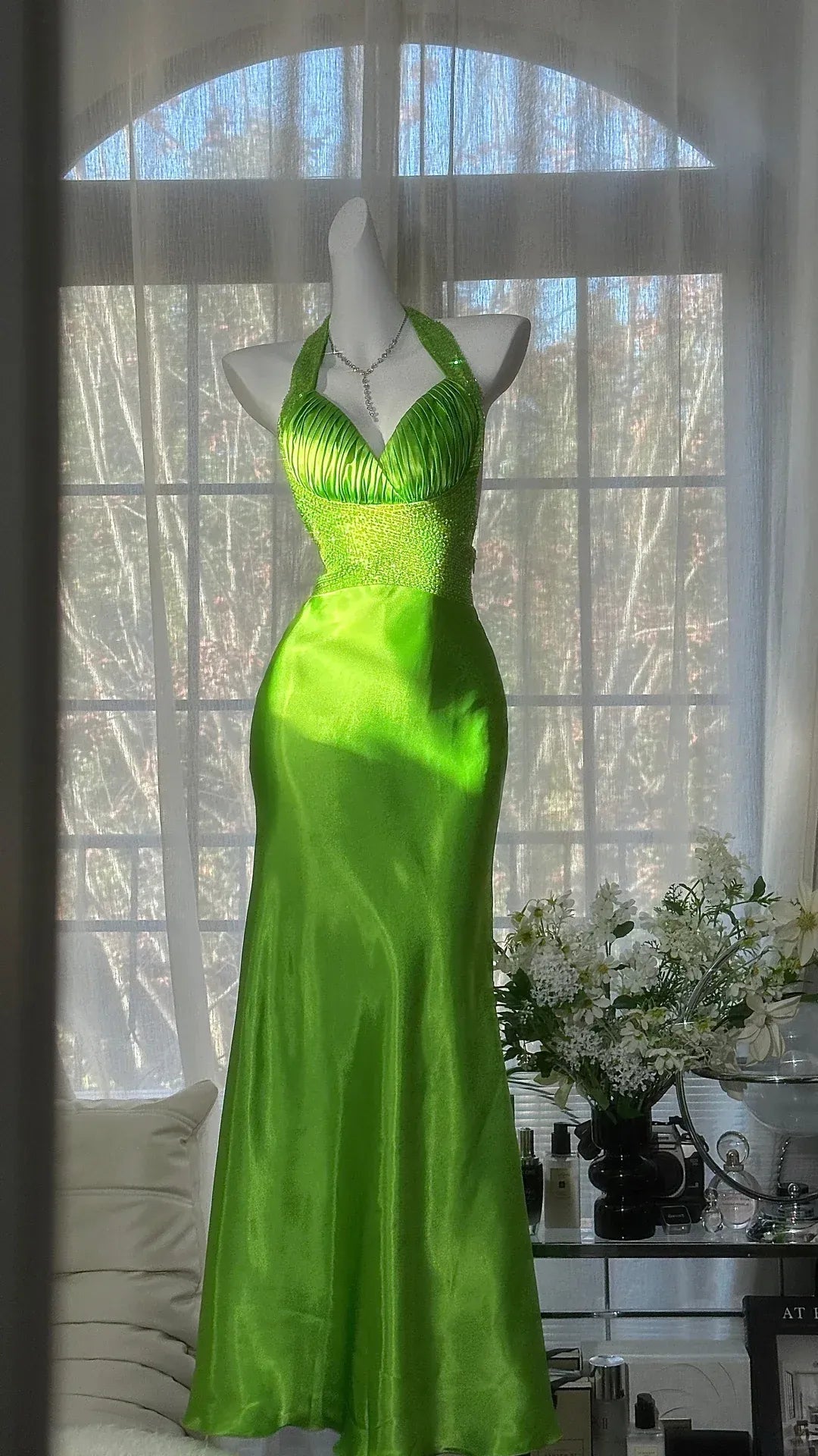 Head-Turning Mermaid Halter V-Neck Beaded Waist Lime Green Satin Gown