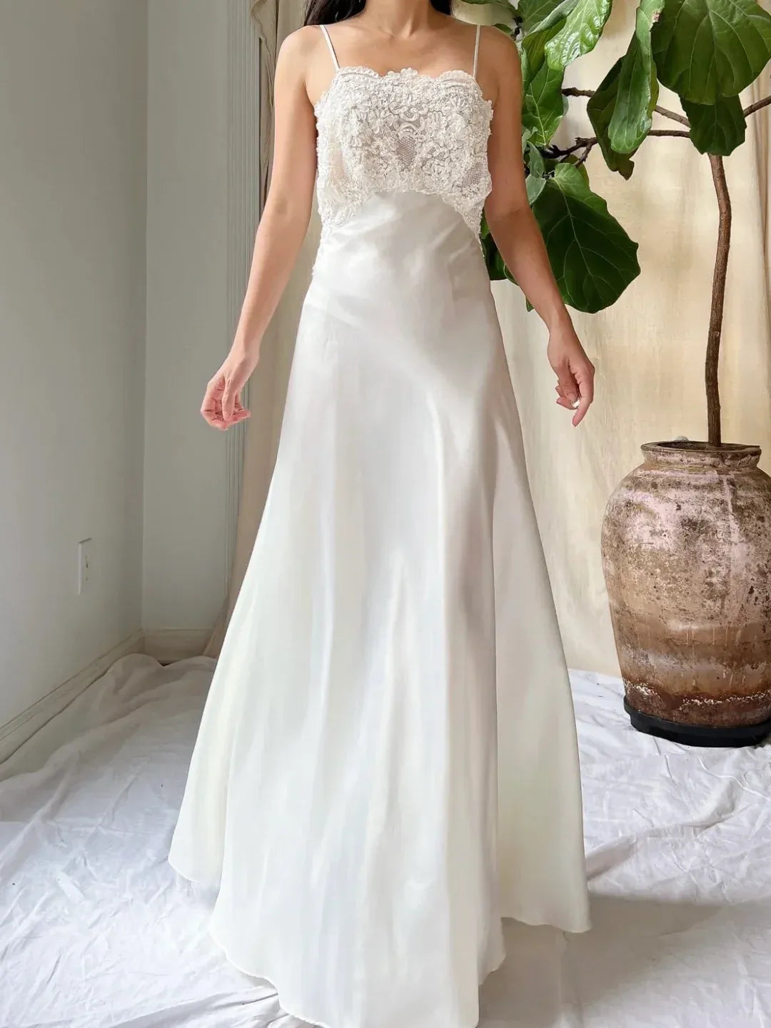 Ivory Satin Lace Slip Wedding Dress – Backless V-Neck Bridal Gown with Pleated Train