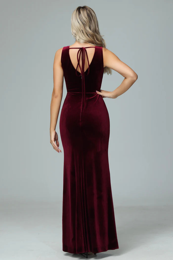 Luxurious Mermaid Deep-V Sleeveless Tie-Back Velvet Floor-Length Bridesmaid Dresses