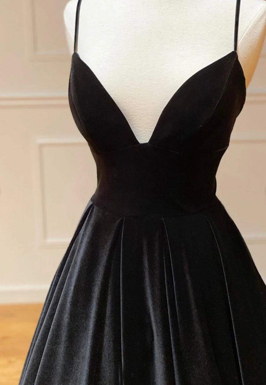 Luxurious A-Line Deep V-Neck Lace-Up Black Velvet Prom Dresses