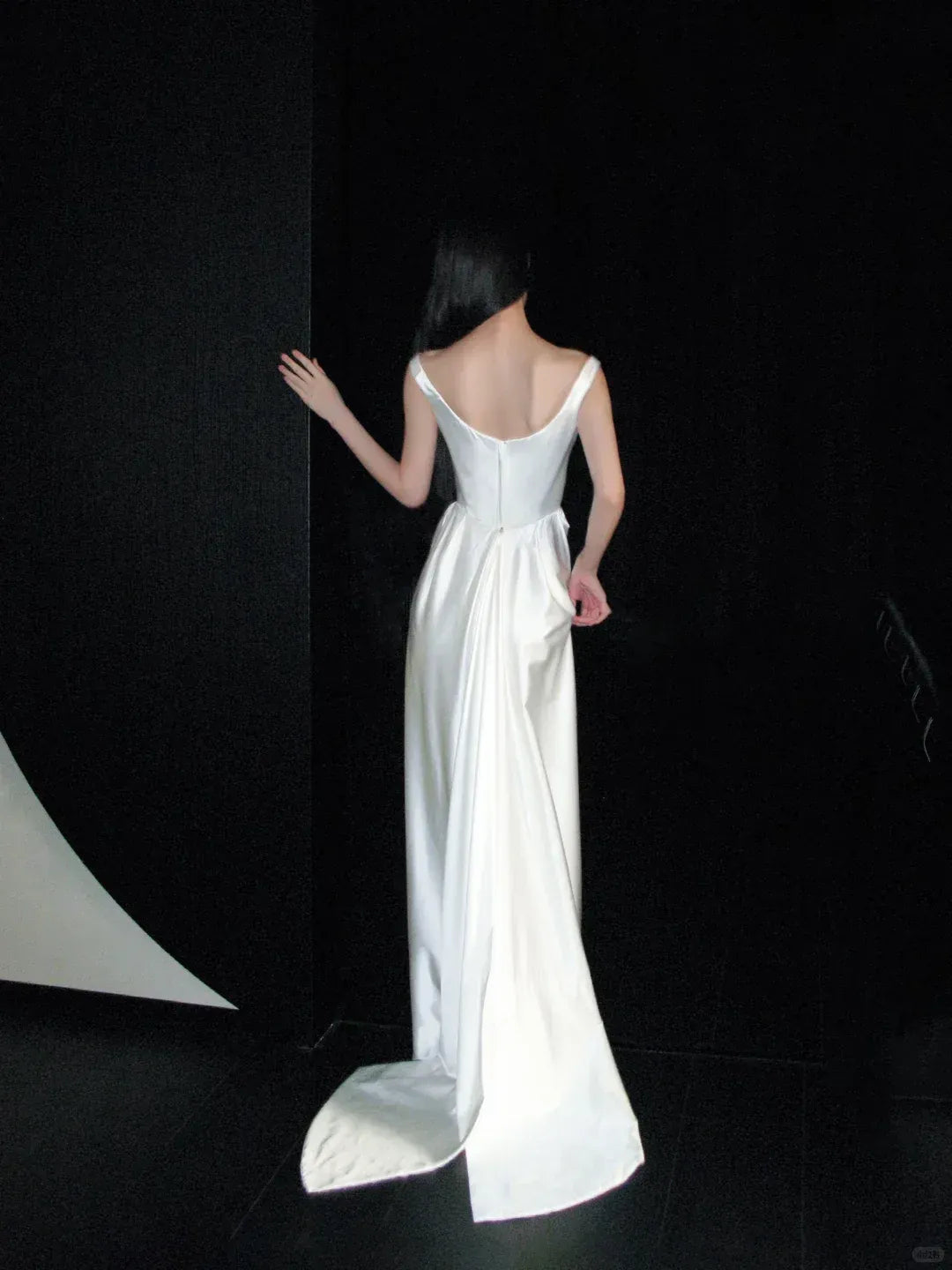Minimalist Scoop Neck Ivory Satin Fit-And-Flare Gown