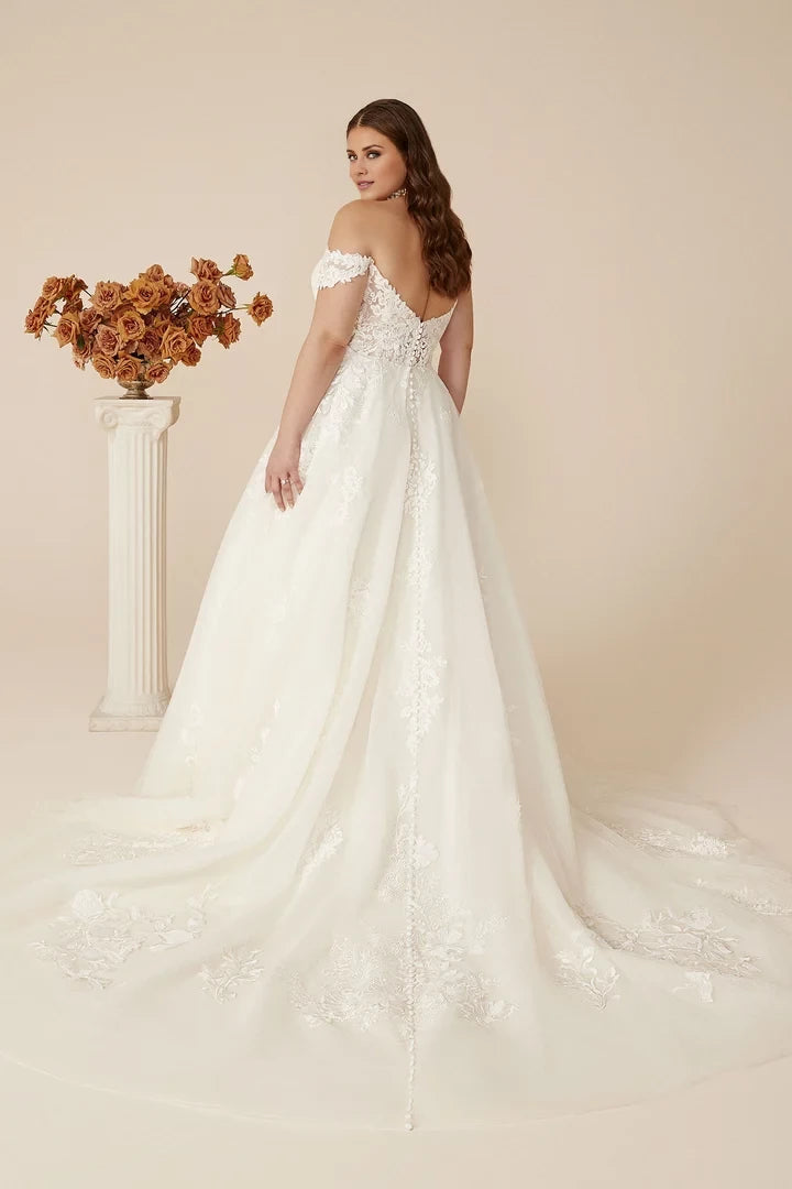 Off-the-Shoulder Plus Size Ball Gown with Venice Lace Wedding Dresses