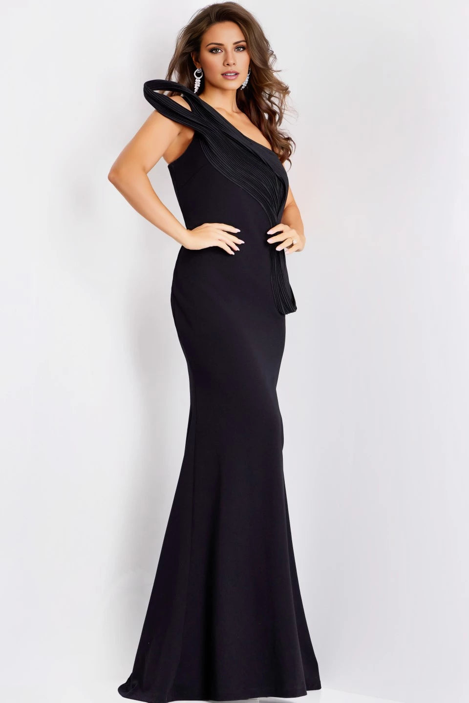 One-Shoulder Gown with Sculptural Pleated Detail Evening Dresses