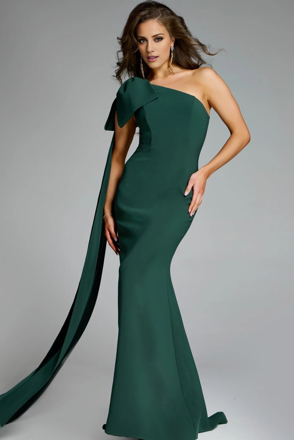 One-Shoulder Mermaid Gown with Draped Bow Detail Evening Dresses ﻿