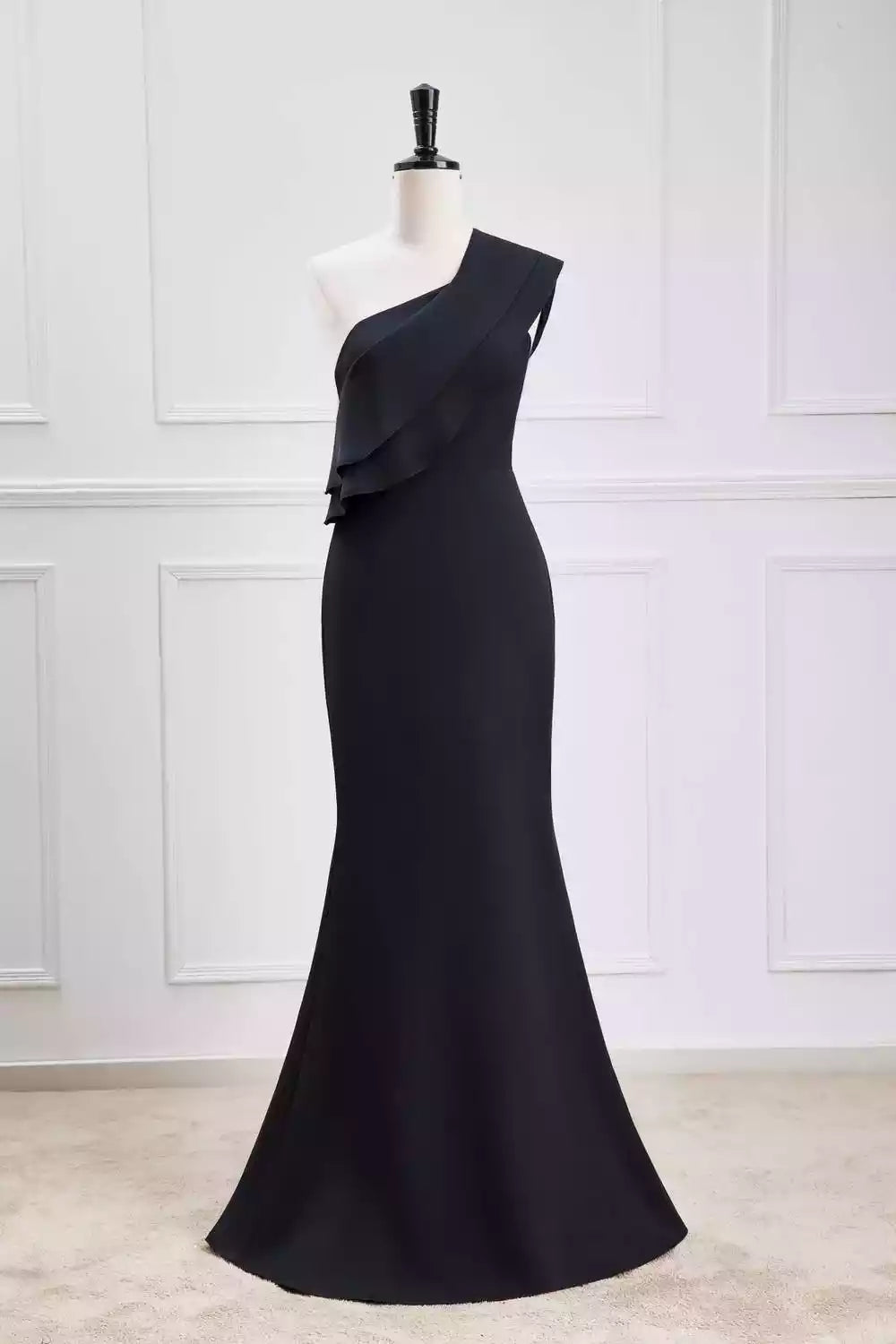 Opulent Black Satin Gown with One-Shoulder Ruffle & Mermaid Silhouette