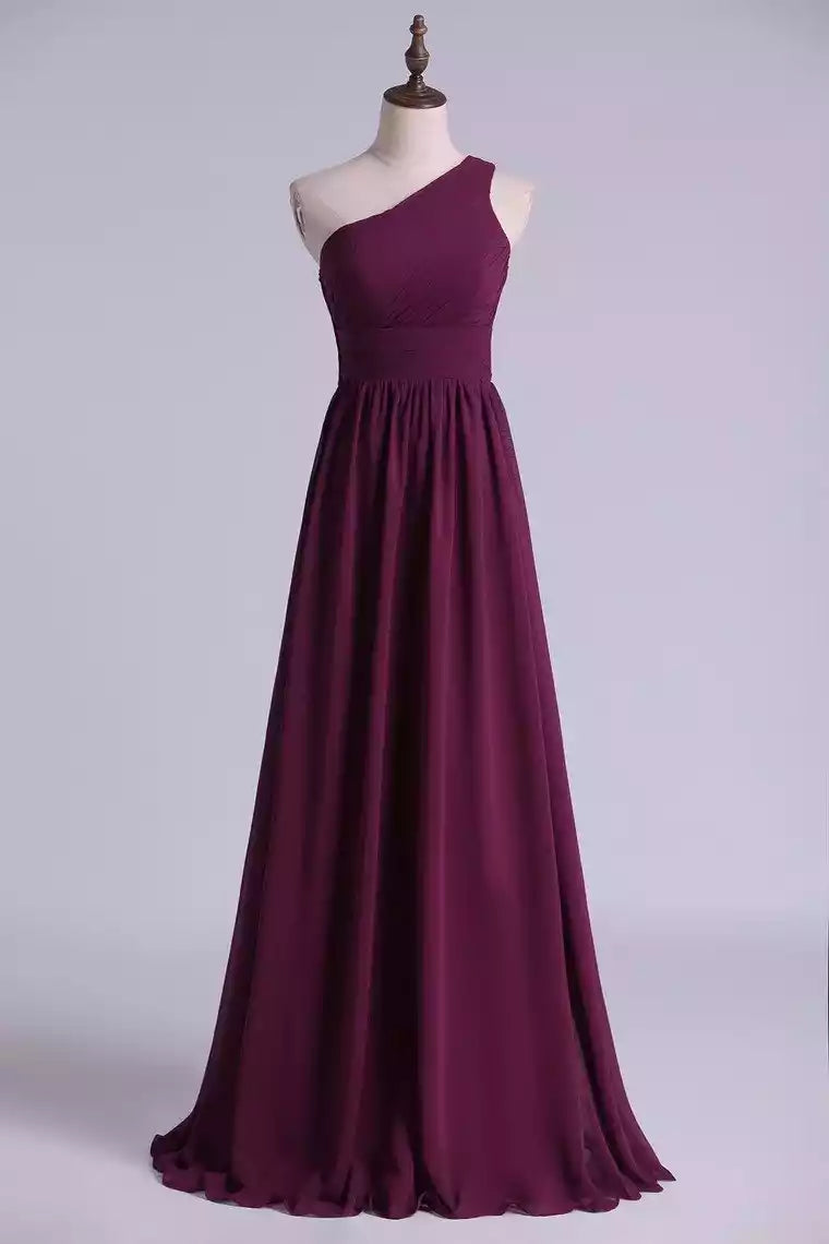 Opulent Burgundy Chiffon Gown with One-Shoulder Ruched Bodice