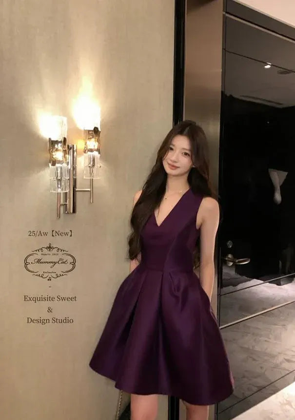 Playful A-Line Sleeveless V-Neck Flared Mini Prom Dresses
