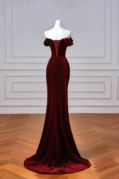 Regal Mermaid Off-Shoulder Velvet Ruched Lace-Up Back Train Length Evening Dresses
