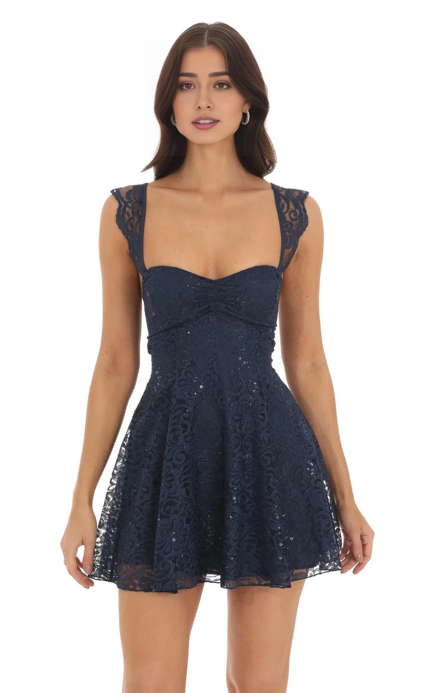 Romantic A-Line Sweetheart-Neck Lace-Sleeveless Lace-Up Back Short Length Homecoming Dresses