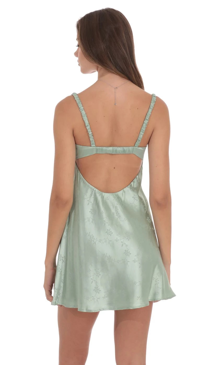 Romantic A-Line Sweetheart-Neck Sleeveless Cutout-Back Short Length Homecoming Dresses