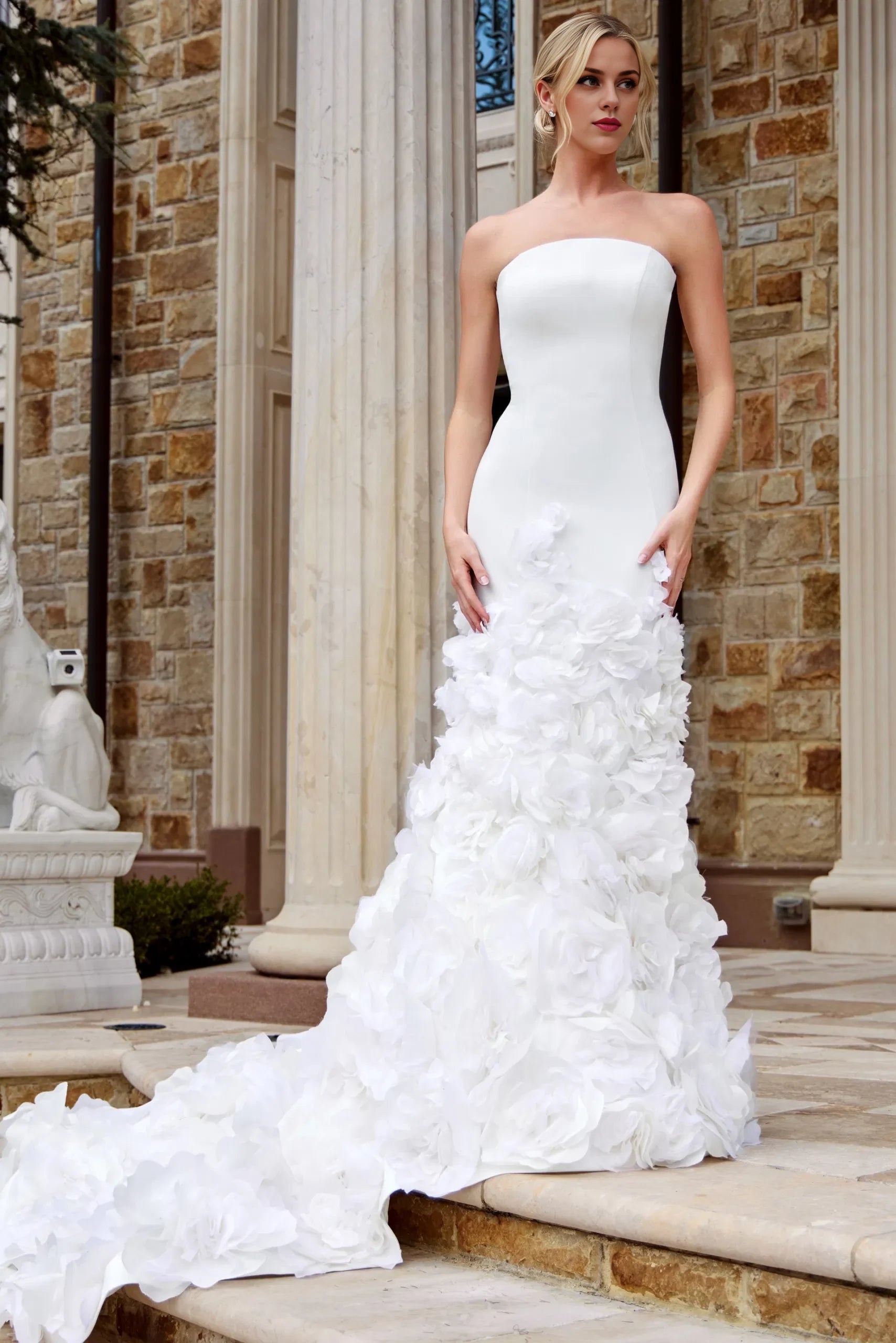 Romantic Mermaid Strapless 3D-Floral-Skirt Pearl-Button Back Train Length Wedding Dresses