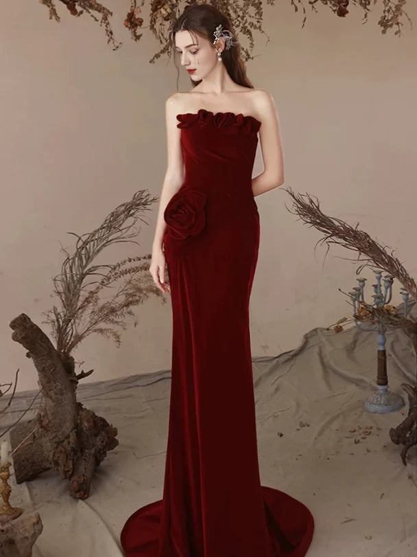 Romantic Mermaid Strapless Velvet 3D-Rose Lace-Up Back Train Length Evening Dresses