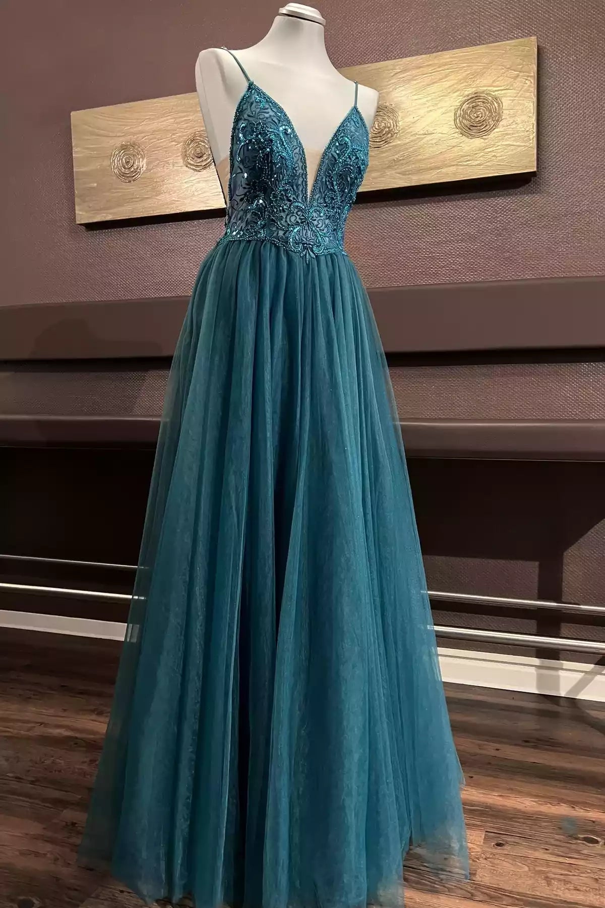 Romantic A-line Spaghetti-Strap Beaded-Bodice Floor-Length Prom Gown