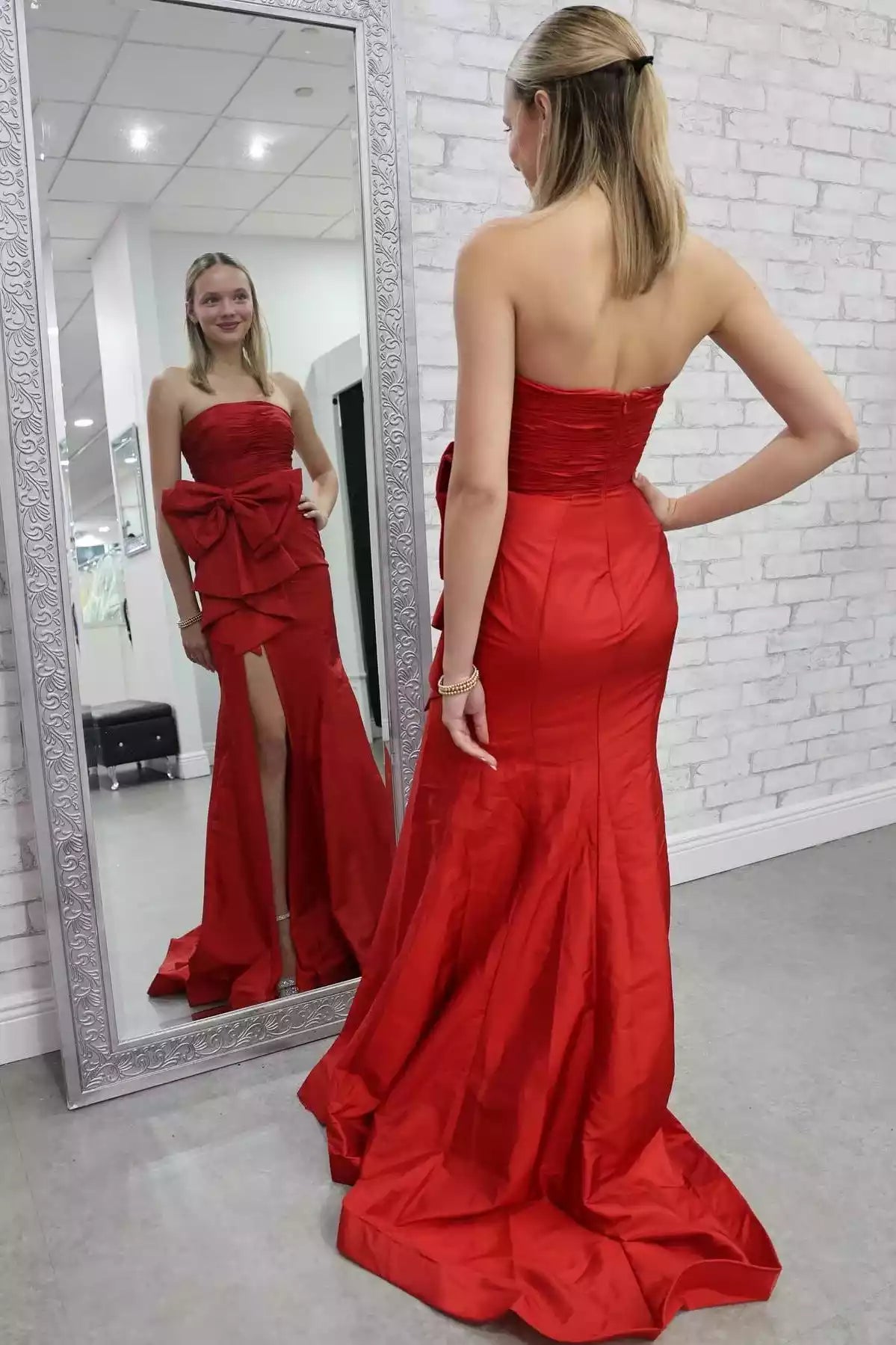 Scarlet Red Satin Strapless Bow-Accent Mermaid Gown – Glamorous & Playful Evening Party Dress
