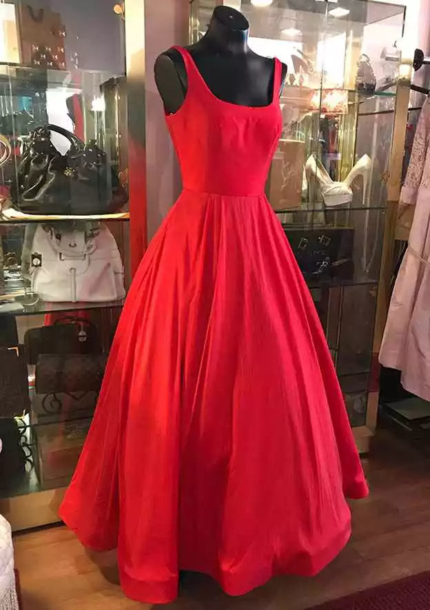 Scarlet Red Sleeveless Square-Neck Ball Gown – Timeless & Dazzling Evening Party Dress