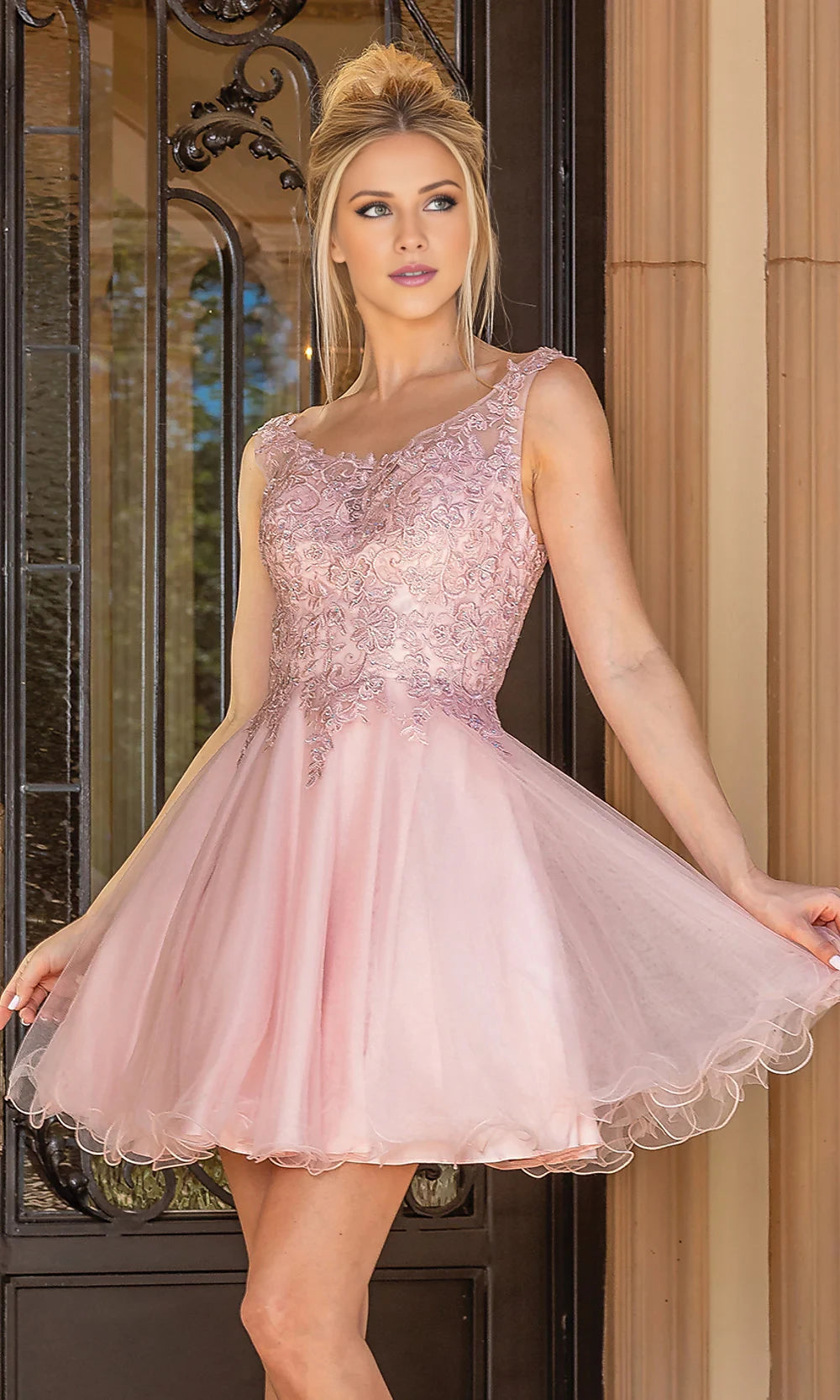 Scoop Neck Sleeveless Short-Mini Back Zip Ball Gown Homecoming Dress