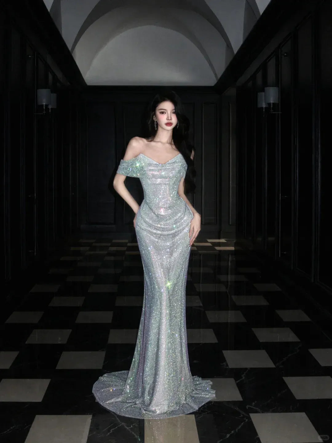 Silver Sequin Off-the-Shoulder Mermaid Gown – Sweetheart Neck Sparkle Evening Dress with Train
