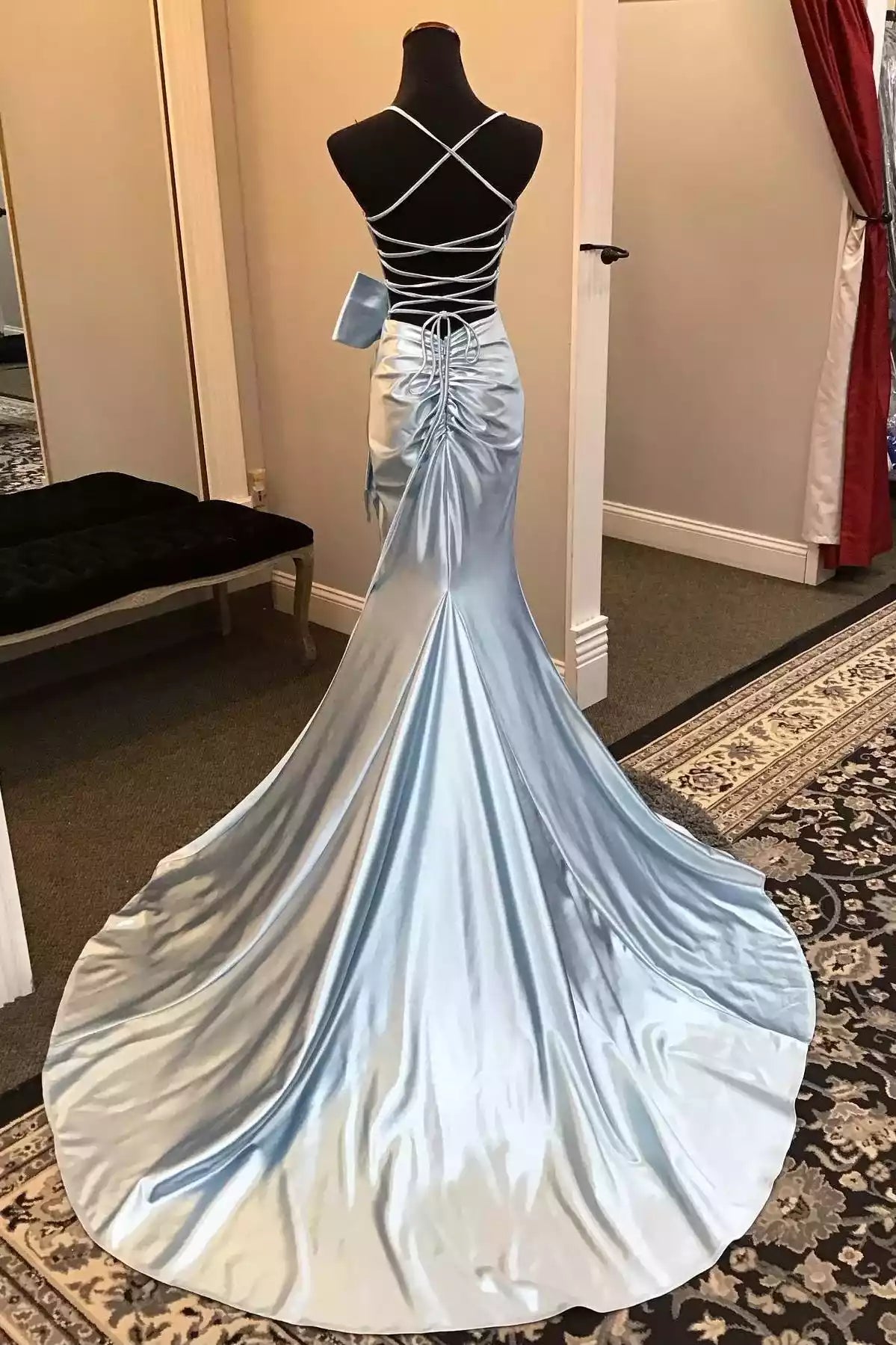 Sky Blue Satin Crisscross-Back Bow-Accent Mermaid Gown – Elegant & Glamorous Evening Party Dress