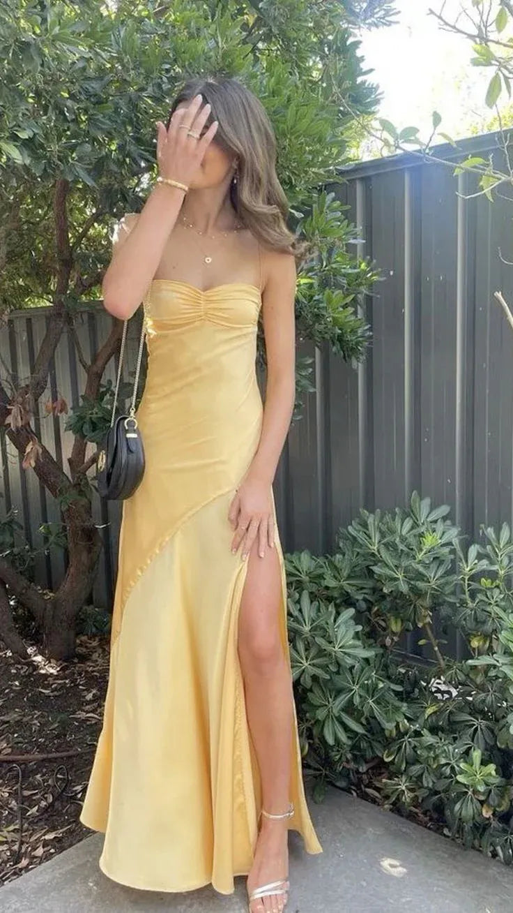 Sleek Sheath Ruched-Sweetheart Satin Prom Dresses with Slit