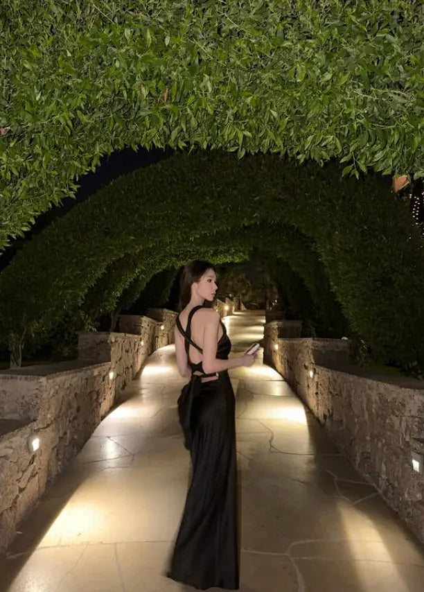 Sleek Sheath Square-Neck Wide-Strap Crisscross Open-Back Floor-Length Prom Dresses