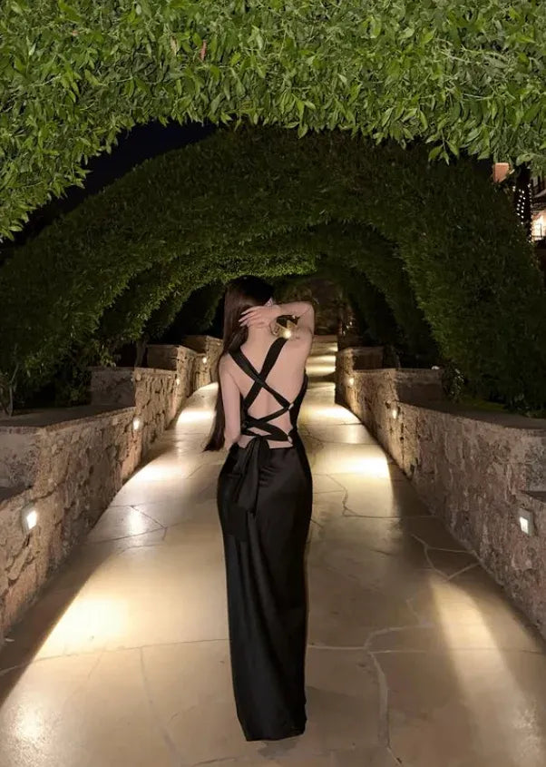 Sleek Sheath Square-Neck Wide-Strap Crisscross Open-Back Floor-Length Prom Dresses