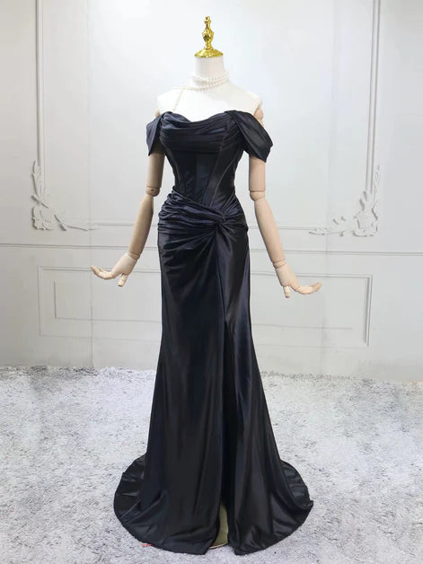 Sophisticated Mermaid Off-Shoulder Satin Ruched Lace-Up Back Train Length Evening Dresses