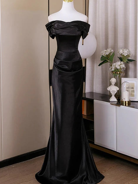Sophisticated Mermaid Off-Shoulder Satin Ruched Lace-Up Back Train Length Evening Dresses