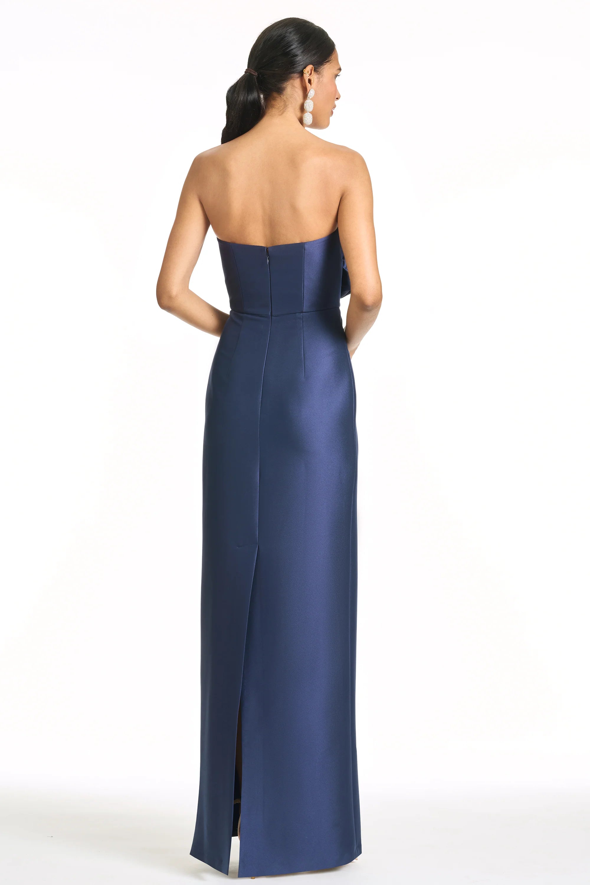 Sophisticated Navy Satin Mother of the Bride Dresses with Strapless Neck, Oversized Bow and Sheath Silhouette