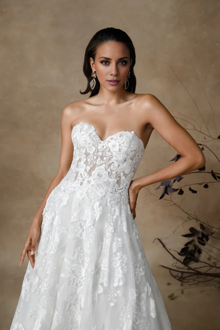 Strapless Organza A-Line Wedding Dress with Lace Appliqués Wedding Dresses