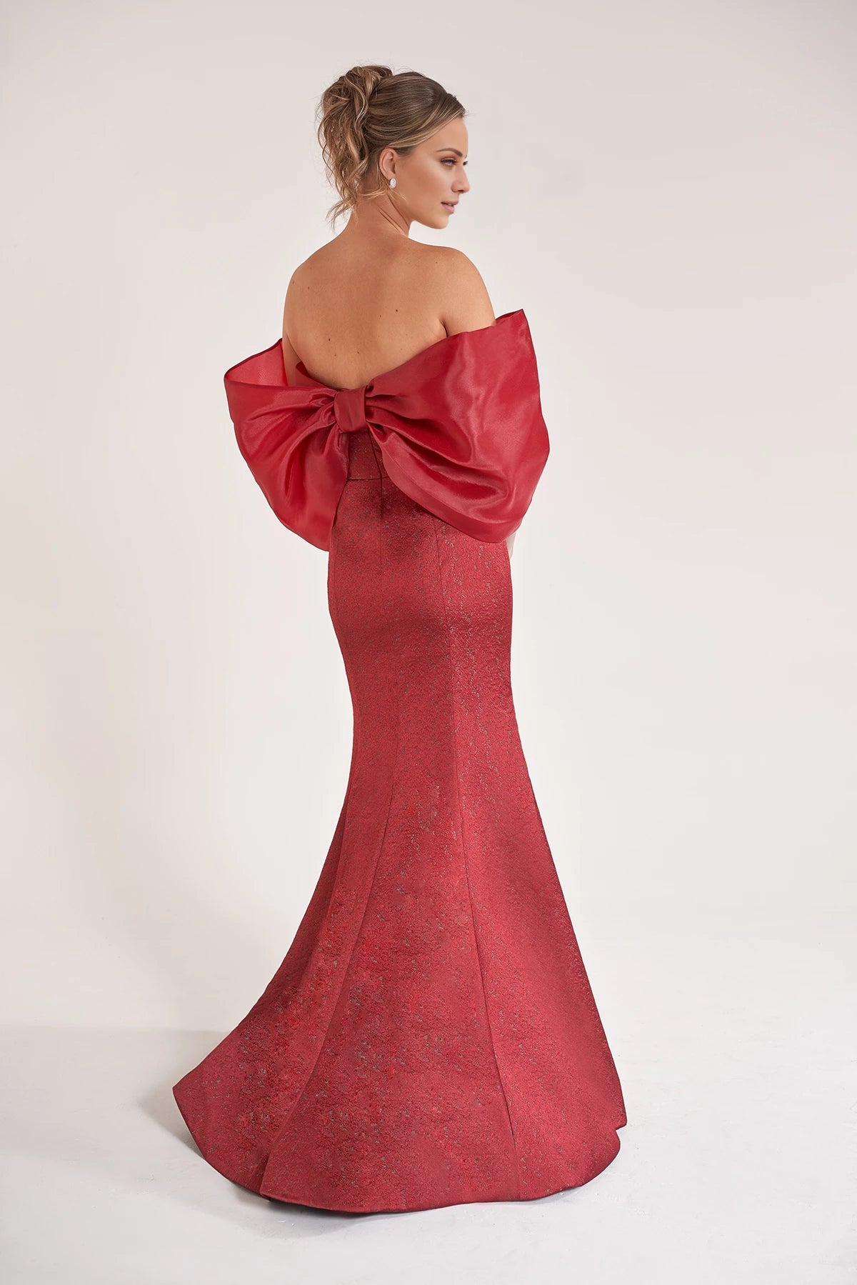 Striking Strapless Mermaid Dress with Fitted Bodice and Off The Shoulder Jacket Mother of the Bride Dresses
