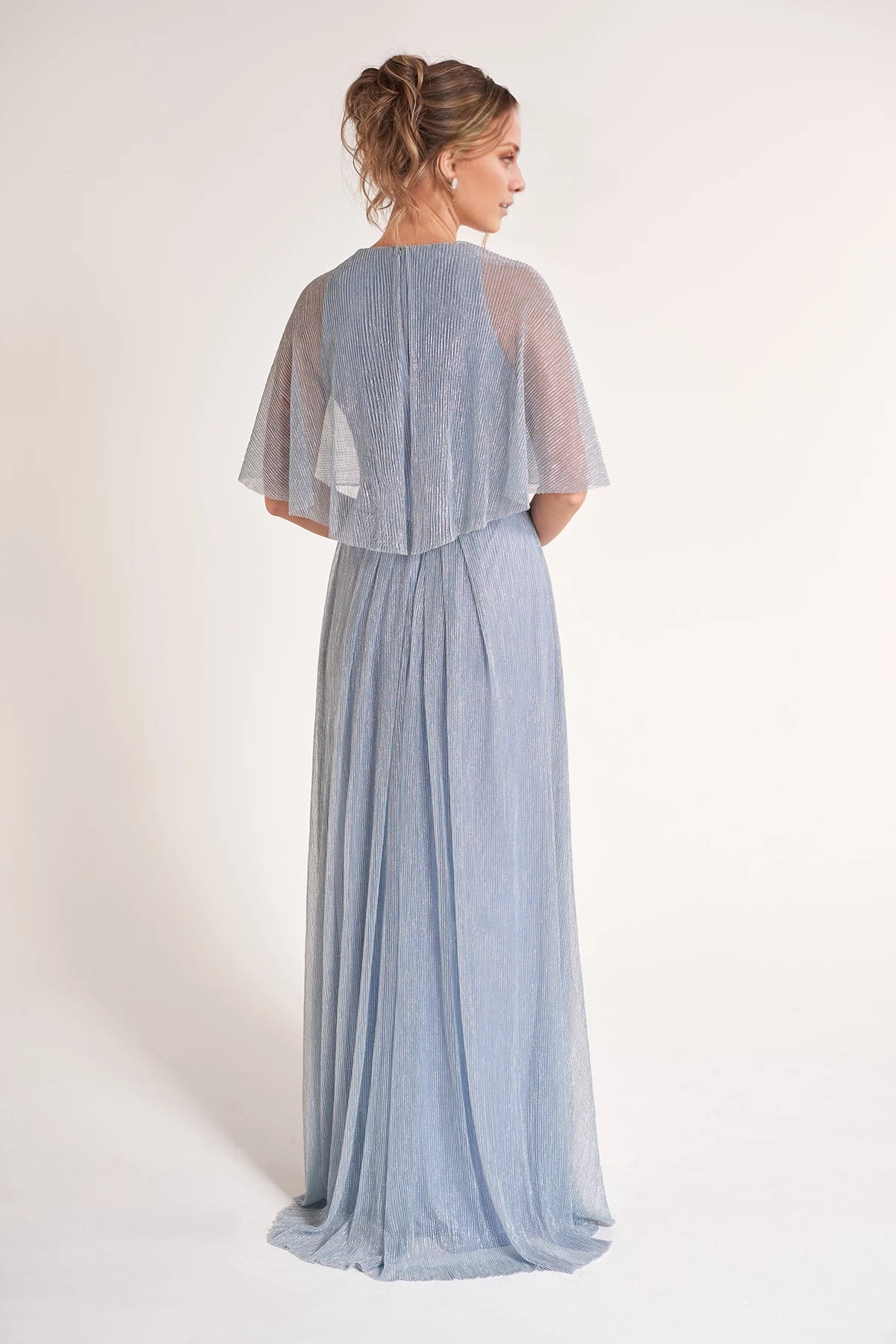 Stylish Metallic Pleated Chiffon A-Line Dress with Side Gathers and Cape