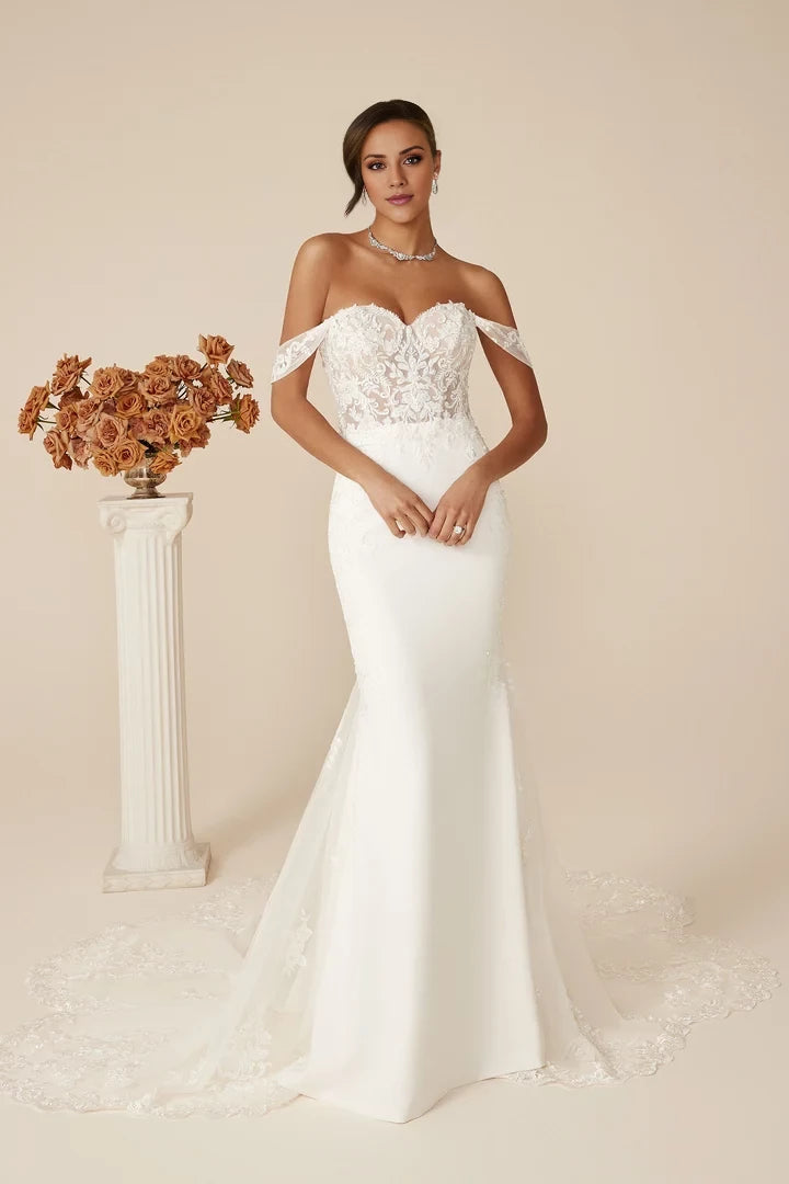 Sweetheart Gown with Detachable Straps and Scalloped Train Wedding Dresses
