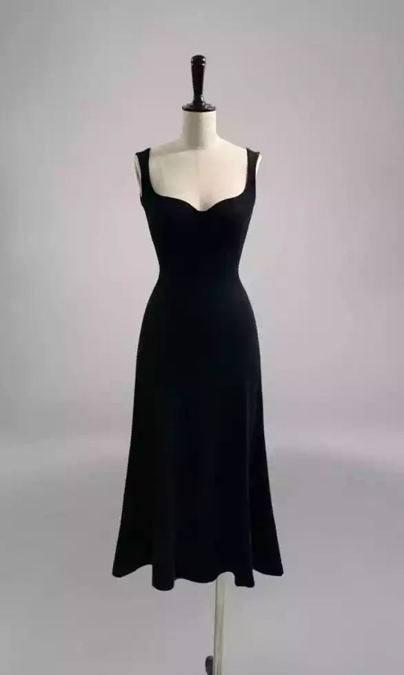Timeless Black Velvet Gown with Square Neck & Mermaid Midi Silhouette