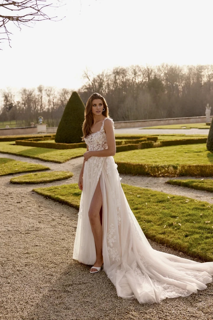 Tulle Lace A-Line Gown with Square Neckline and 3D Appliqués Wedding Dresses