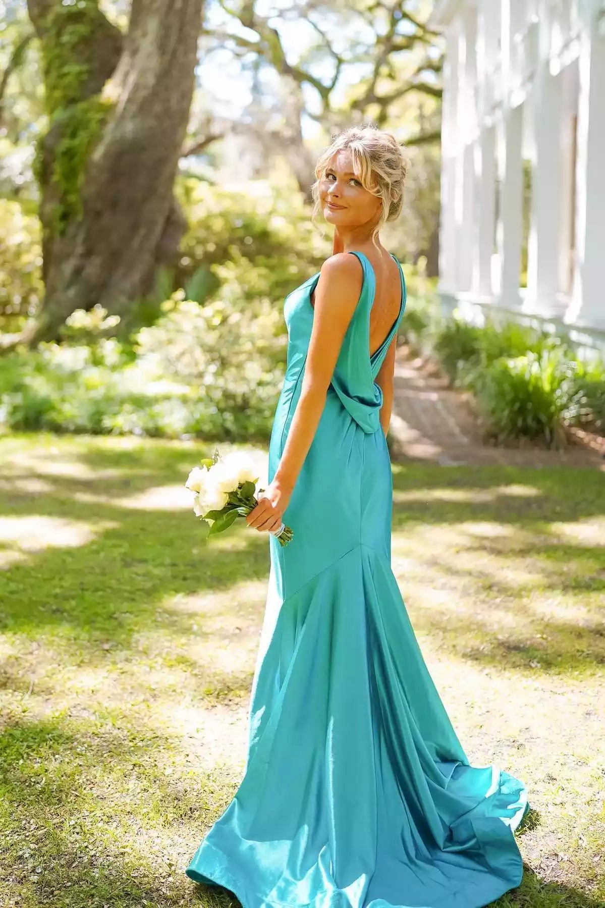 Turquoise Satin Deep V Open-Back Mermaid Gown – Vibrant & Elegant Evening Party Dress