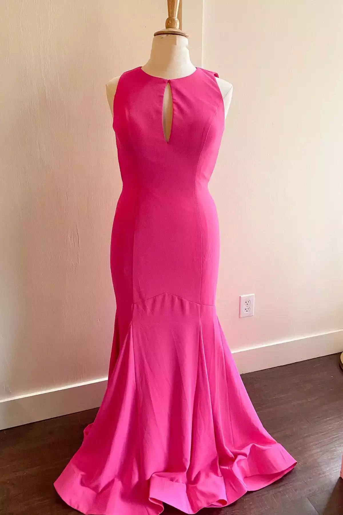 Vibrant Fuchsia Mermaid Gown with Keyhole Neckline & Open Back