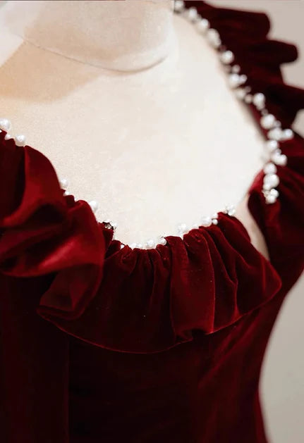 Vintage Ballgown Square-Neck Velvet Ruffled Pearl-Trim Long-Sleeve Back-Zip Floor-Length Evening Dresses