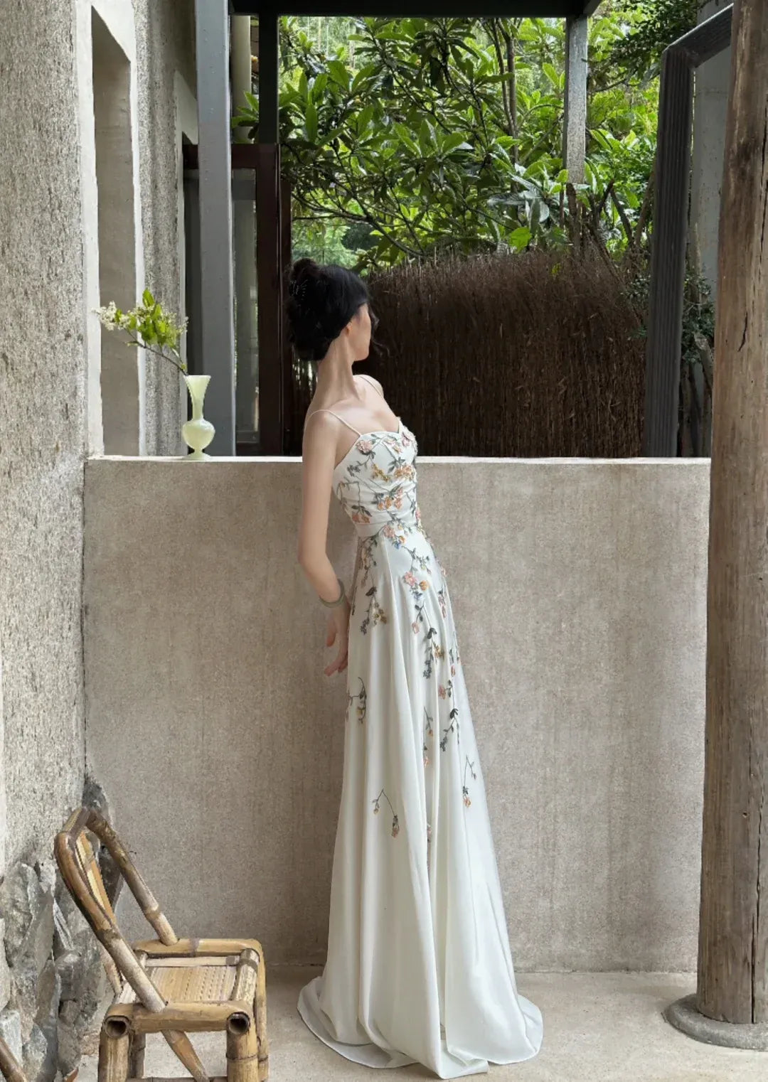 White Floral Embroidered Wedding Gown – Spaghetti Strap A-Line Formal Dress with Train