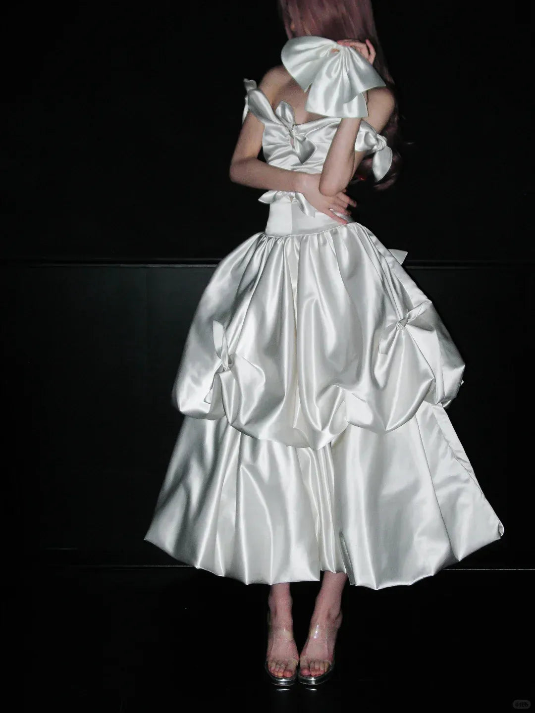 White Satin Bow-Adorned Ball Gown – Off-the-Shoulder V-Neck Puffed Skirt Evening Dress