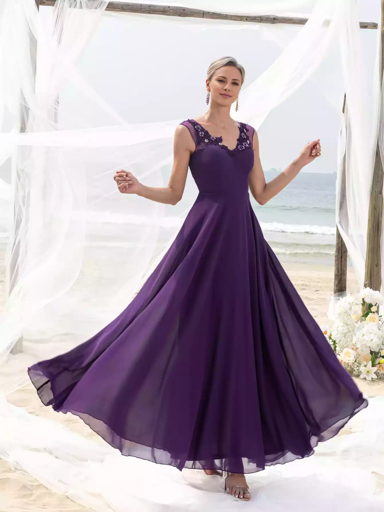 Womens' Elegant  Floral Appliqué V Neck & Chiffon Skirt Open-Back Mother of the Bride Dress