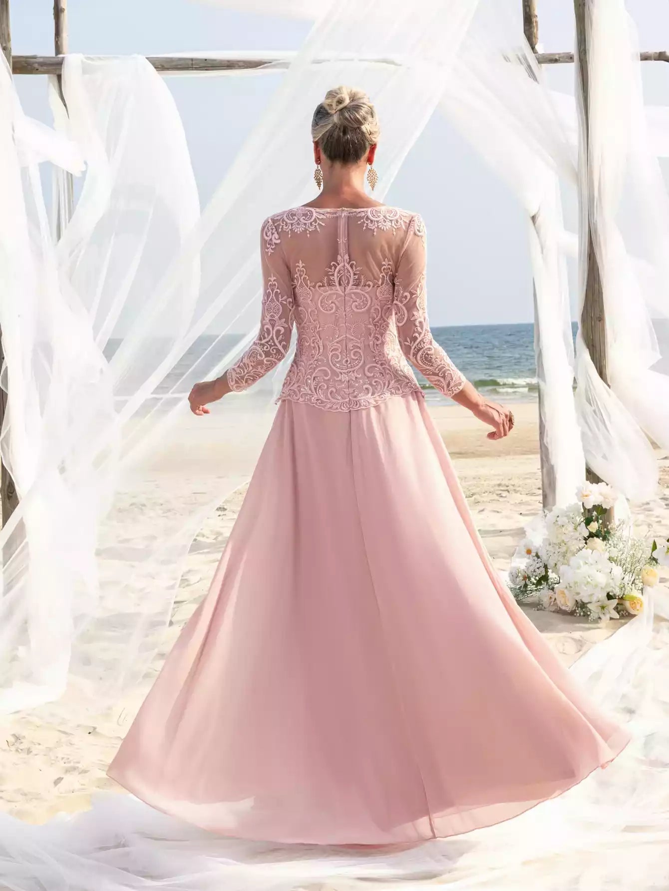 Womens' Elegant Lace Chiffon with Boat Neckline and Floral Embroidery Mother of the Bride Dress