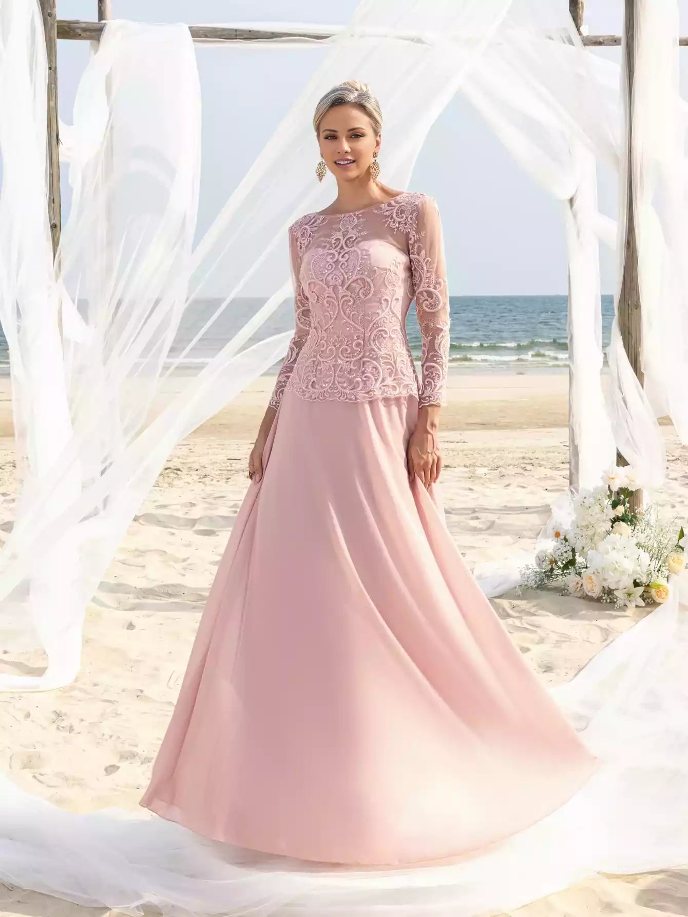 Womens' Elegant Lace Chiffon with Boat Neckline and Floral Embroidery Mother of the Bride Dress