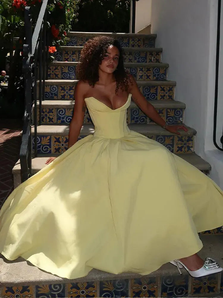 Yellow Satin Strapless Corset Ball Gown – Sweetheart Neck A-Line Formal Prom Dress with Train