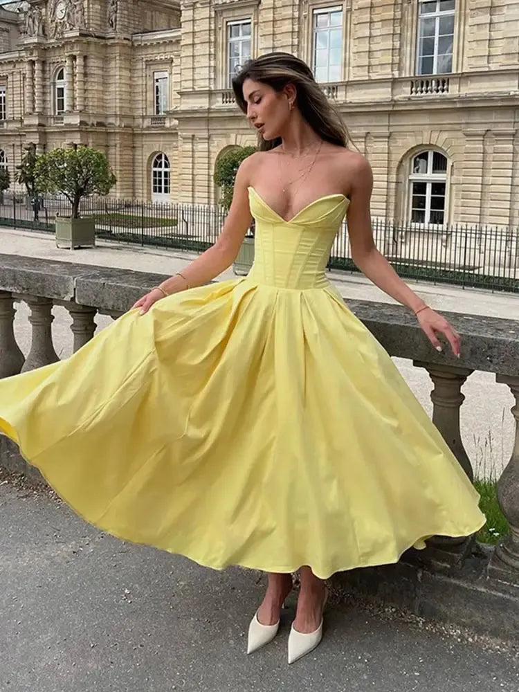 Yellow Satin Strapless Corset Ball Gown – Sweetheart Neck A-Line Formal Prom Dress with Train